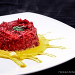 Risotto alla barbabietola rossa su riduzione di robiola e zafferano